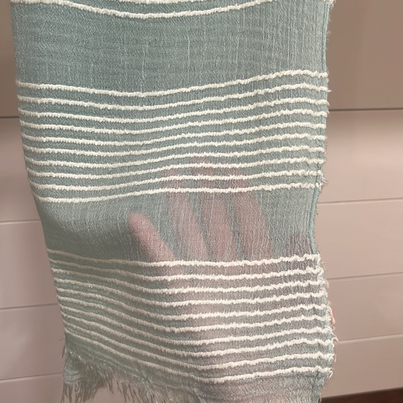 Sheer light blue scarf - Picture 2 of 2